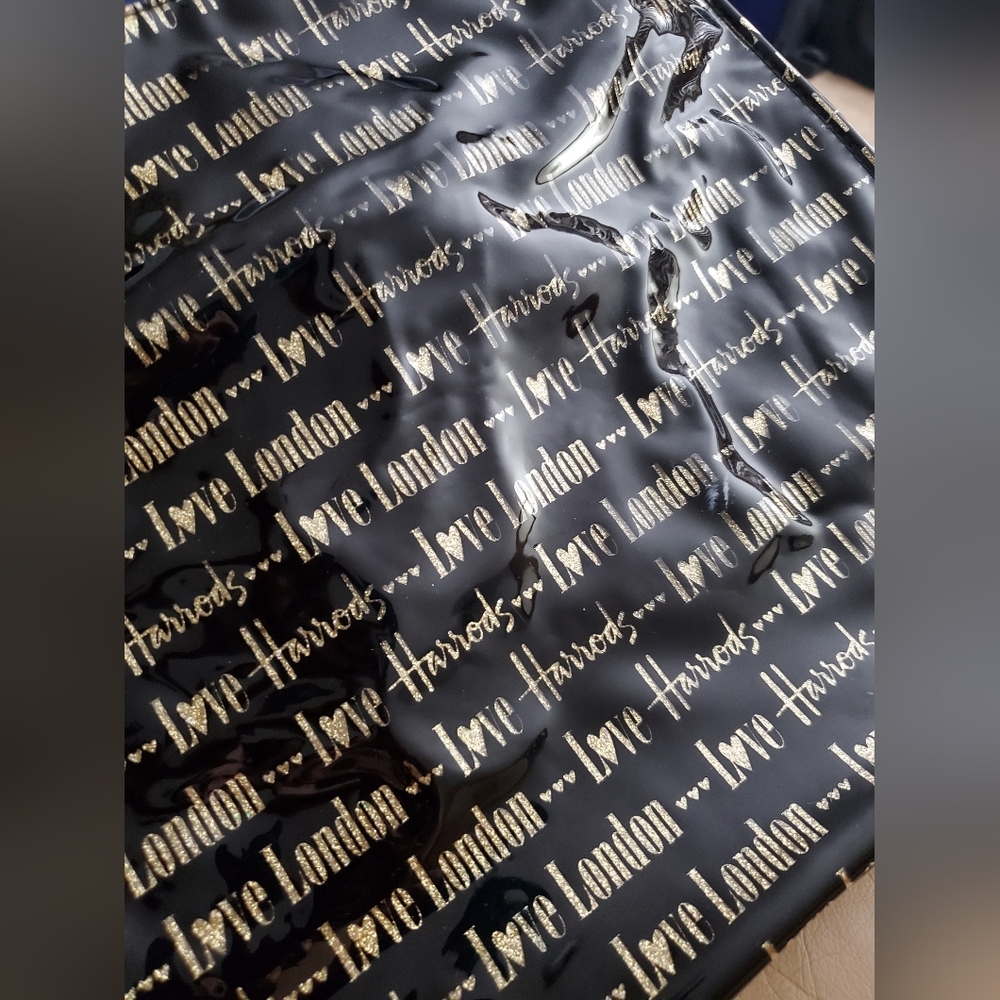 Harrods Of Londan Tote Bag View 4